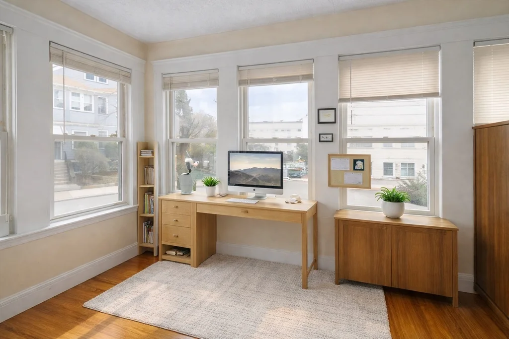 3 bed, 2 bath apartment for rent at 70 Nottinghill Unit 2, Brighton — photo 4 of 6