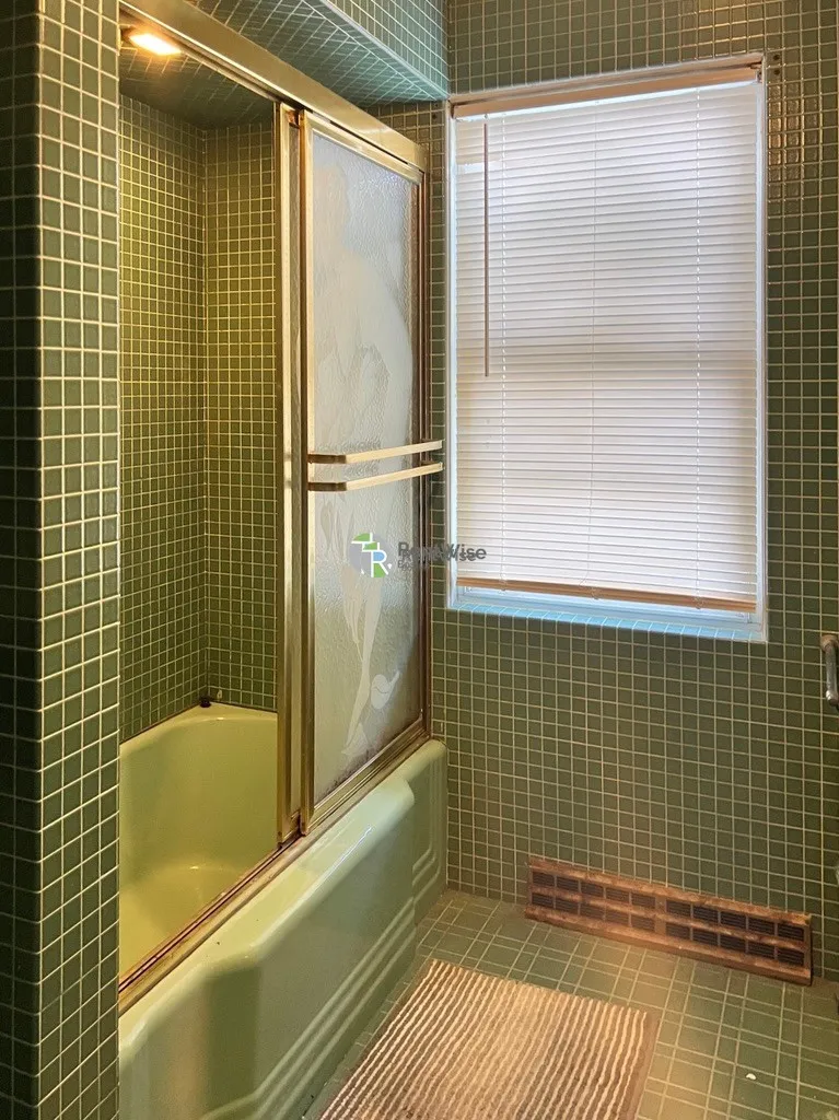 5 bed, 1.5 bath apartment for rent at 70 Ossipee Rd Unit 2, Teele Square — photo 12 of 18