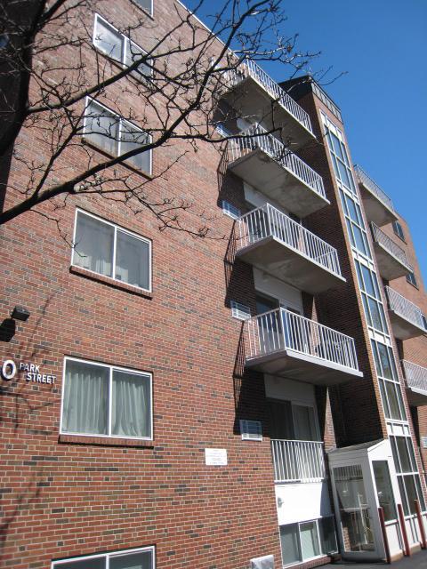 2 bed, 1 bath apartment for rent at 70 Park St Unit 6, Ward Two — photo 1 of 8