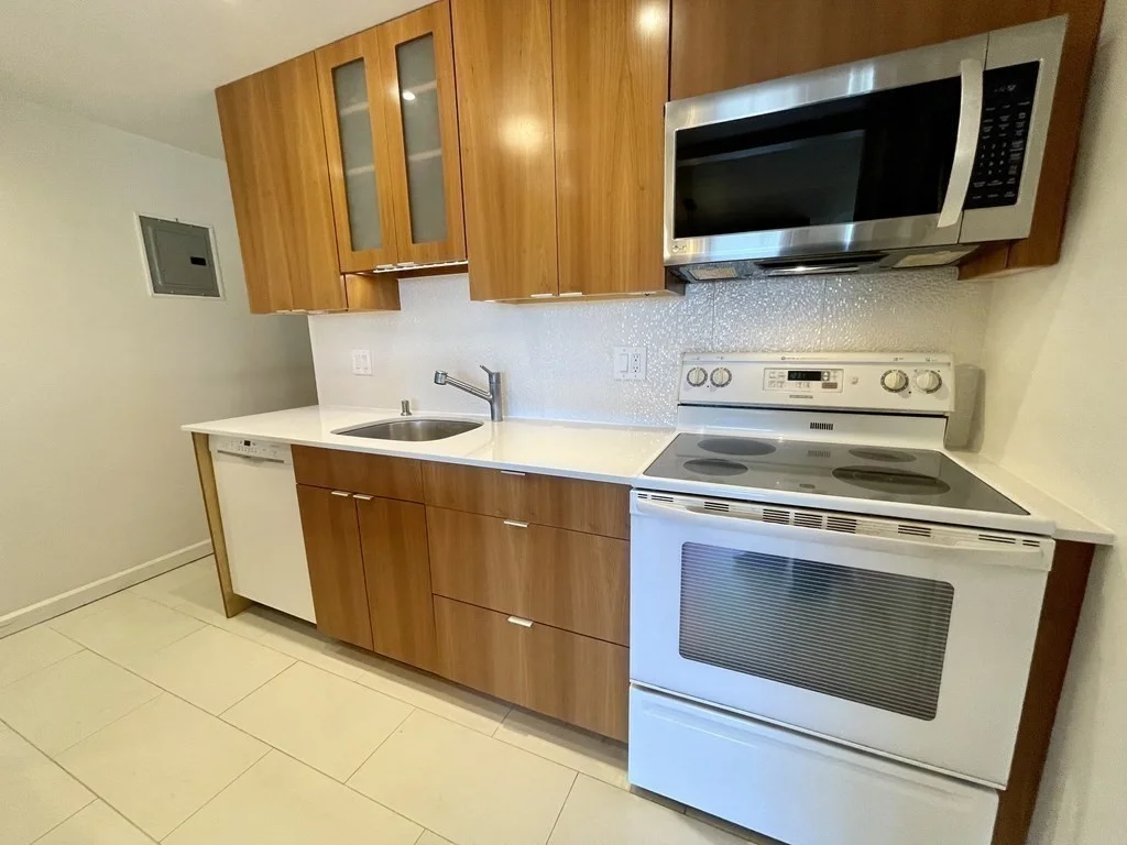 2 bed, 1 bath apartment for rent at 70 Park St Unit 76, Coolidge Corner — photo 11 of 21