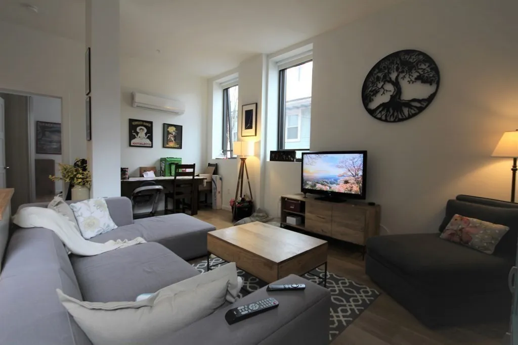 2 bed, 2 bath apartment for rent at 70 Parker Hill Ave Unit 105, Coolidge Corner — photo 4 of 15