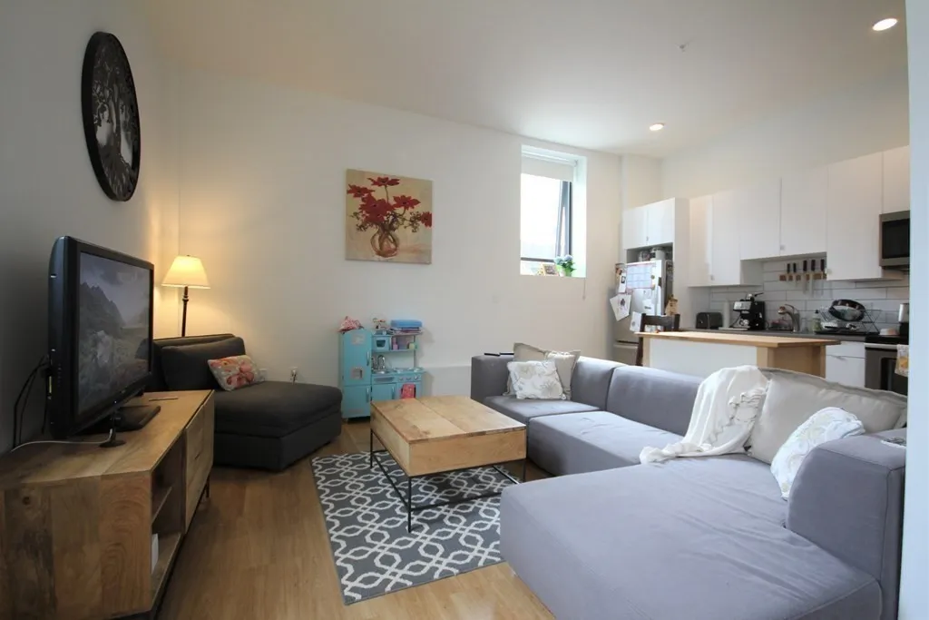 2 bed, 2 bath apartment for rent at 70 Parker Hill Ave Unit 105, Coolidge Corner — photo 3 of 15