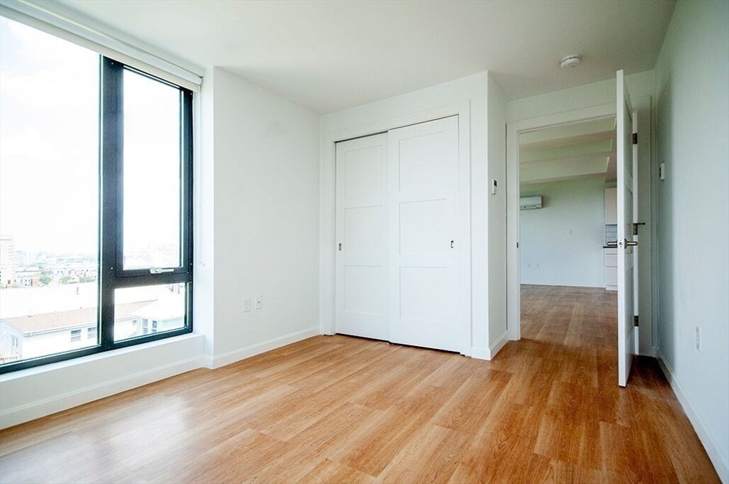 2 bed, 2 bath apartment for rent at 70 Parker Hill Ave Unit 401, Mission Hill — photo 7 of 18