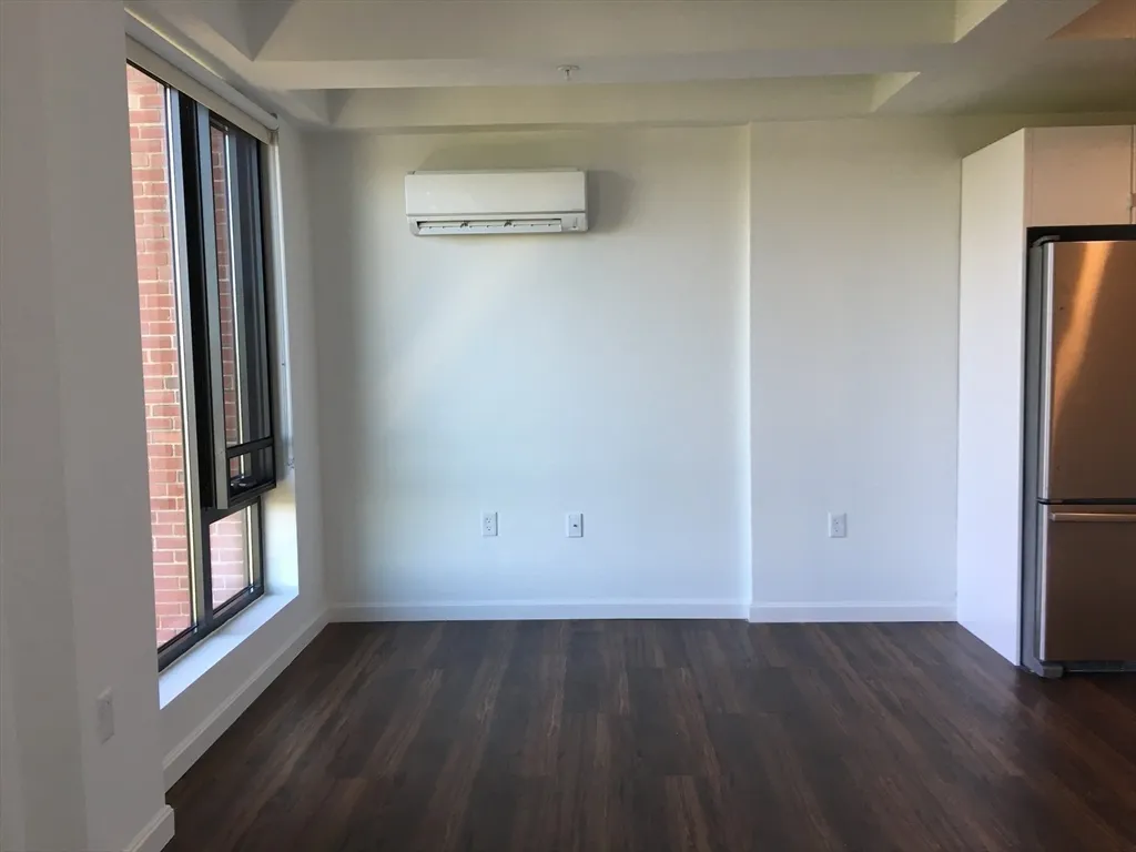 Studio bed, 1 bath apartment for rent at 70 Parker Hill Ave Unit 403, Mission Hill — photo 7 of 14