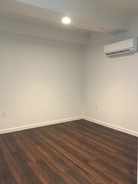 Studio bed, 1 bath apartment for rent at 70 Parker Hill Ave Unit 403, Mission Hill — photo 9 of 14