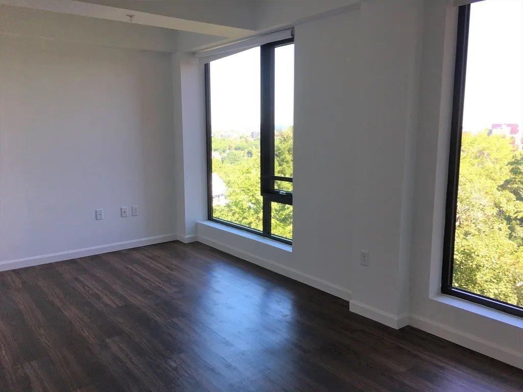 Studio bed, 1 bath apartment for rent at 70 Parker Hill Ave Unit 403, Mission Hill — photo 4 of 14