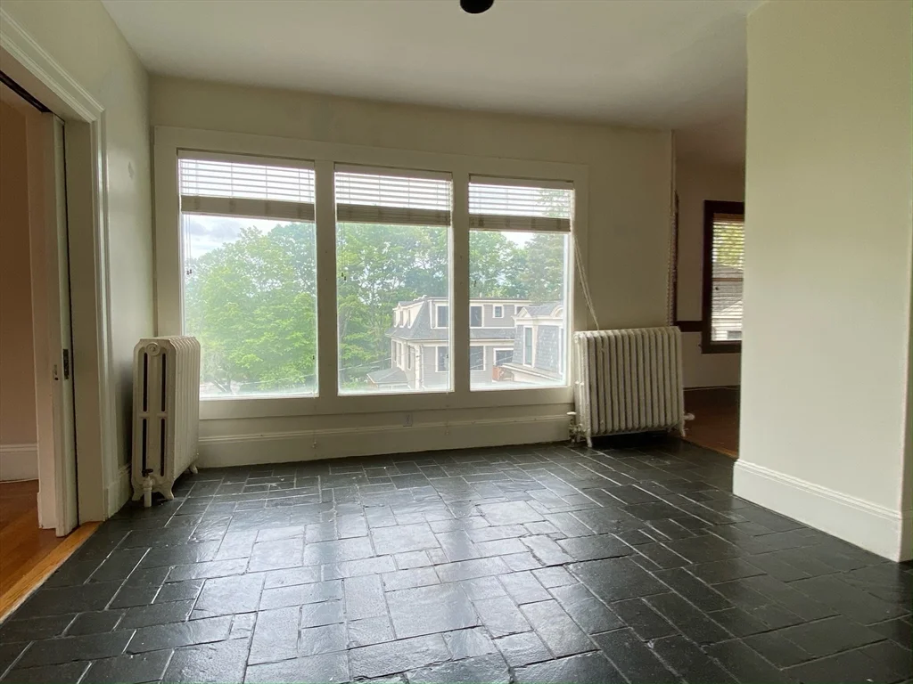 3 bed, 2 bath apartment for rent at 70 Perry St Unit 3, Coolidge Corner — photo 6 of 27