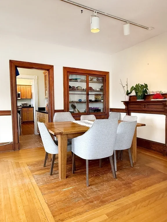 3 bed, 2 bath apartment for rent at 70 Perry St Unit 3, Coolidge Corner — photo 4 of 27