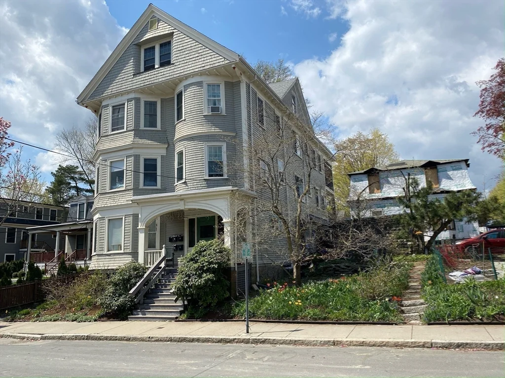 3 bed, 2 bath apartment for rent at 70 Perry St Unit 3, Coolidge Corner — photo 25 of 27