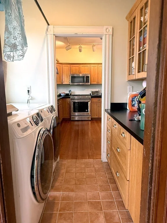3 bed, 2 bath apartment for rent at 70 Perry St Unit 3, Coolidge Corner — photo 18 of 27