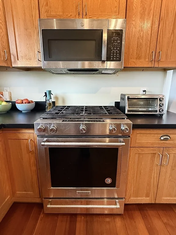 3 bed, 2 bath apartment for rent at 70 Perry St Unit 3, Coolidge Corner — photo 17 of 27