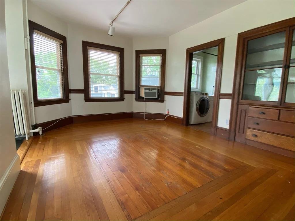 3 bed, 2 bath apartment for rent at 70 Perry St Unit 3, Coolidge Corner — photo 5 of 27