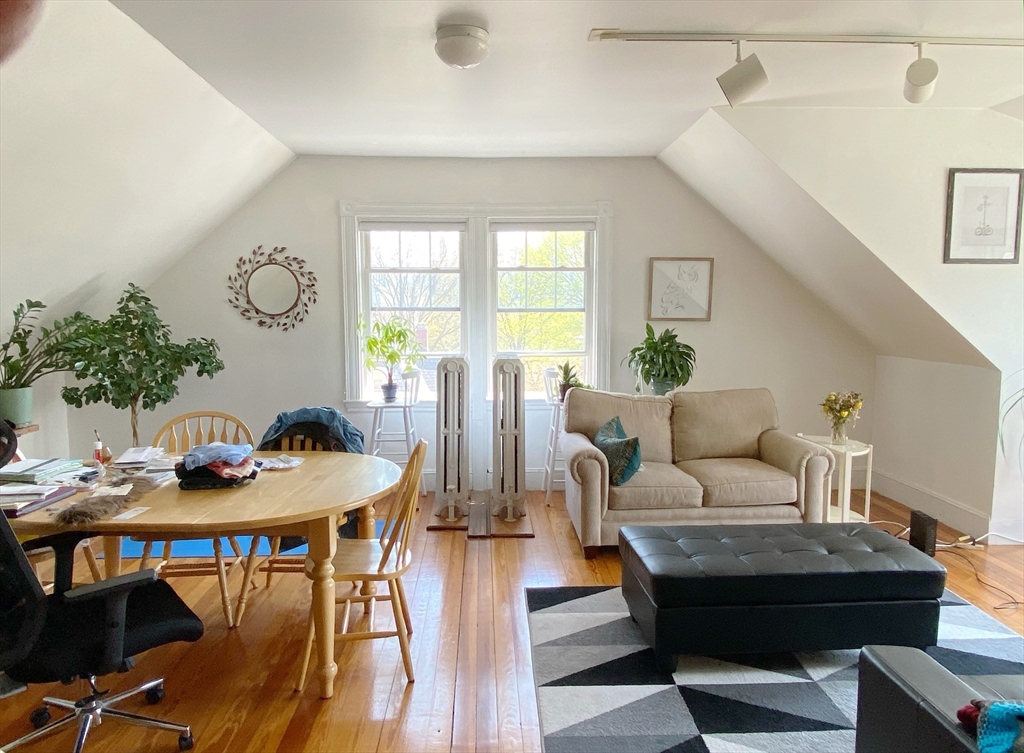 2 bed, 1 bath apartment for rent at 70 Perry St Unit 4, Brookline
