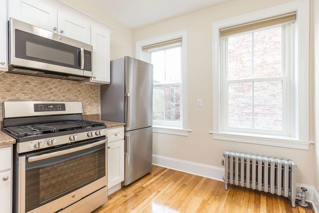 1 bed, 1 bath apartment for rent at 70 Phillips St Unit 6, Beacon Hill — photo 3 of 18
