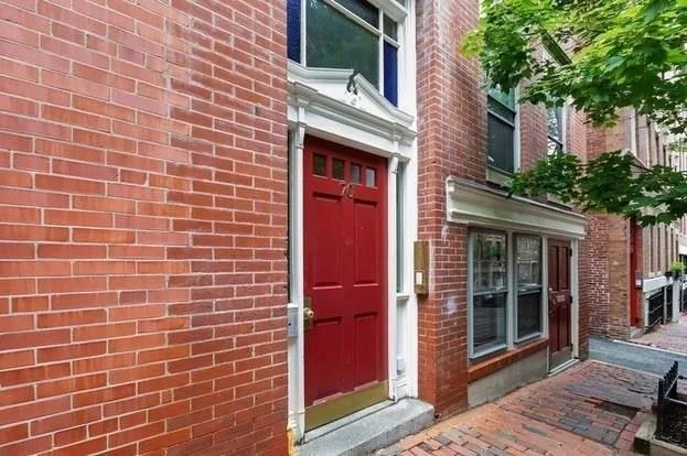 1 bed, 1 bath apartment for rent at 70 Phillips St Unit 6, Beacon Hill