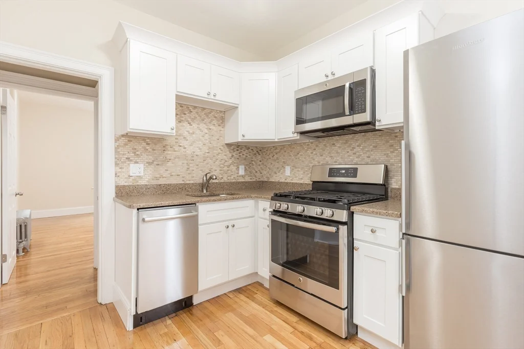 1 bed, 1 bath apartment for rent at 70 Phillips St Unit 6, Beacon Hill — photo 2 of 18