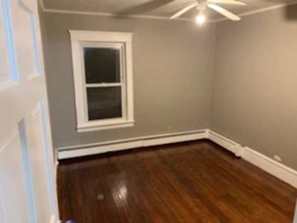 3 bed, 1 bath apartment for rent at 70 Price Pl Unit 1, Fall River — photo 5 of 8