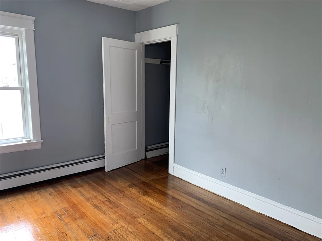 3 bed, 1 bath apartment for rent at 70 Price Pl Unit 2, Fall River — photo 5 of 11