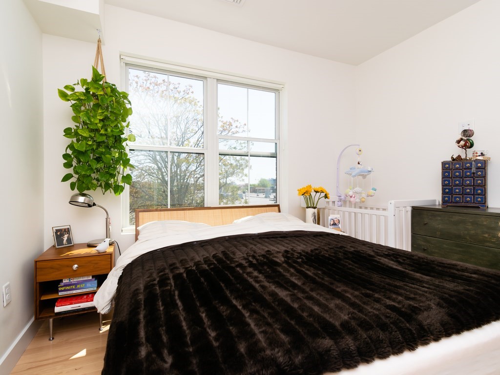 2 bed, 1 bath apartment for rent at 70 Prospect St Unit 304, Union Square — photo 5 of 11