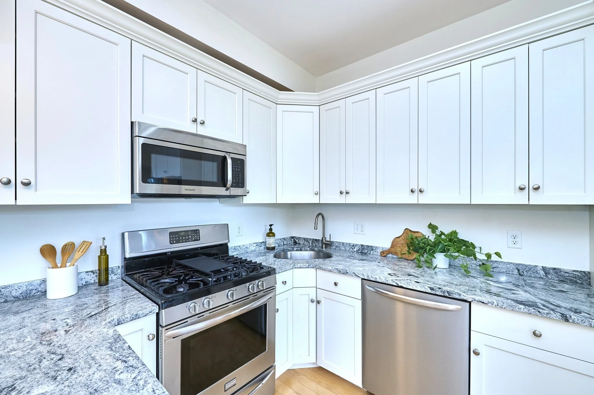 2 bed, 1 bath apartment for rent at 70 Prospect St Unit 304, Union Square — photo 7 of 26