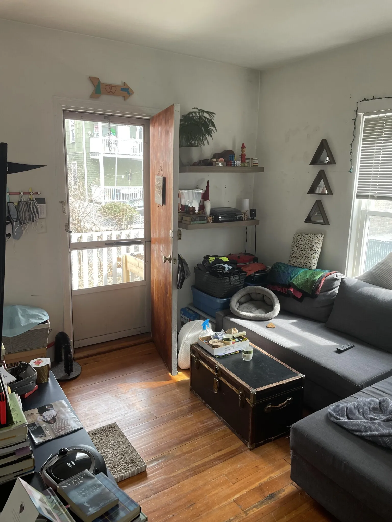 2 bed, 1 bath apartment for rent at 70 Raymond Ave Unit 1R, West Somerville