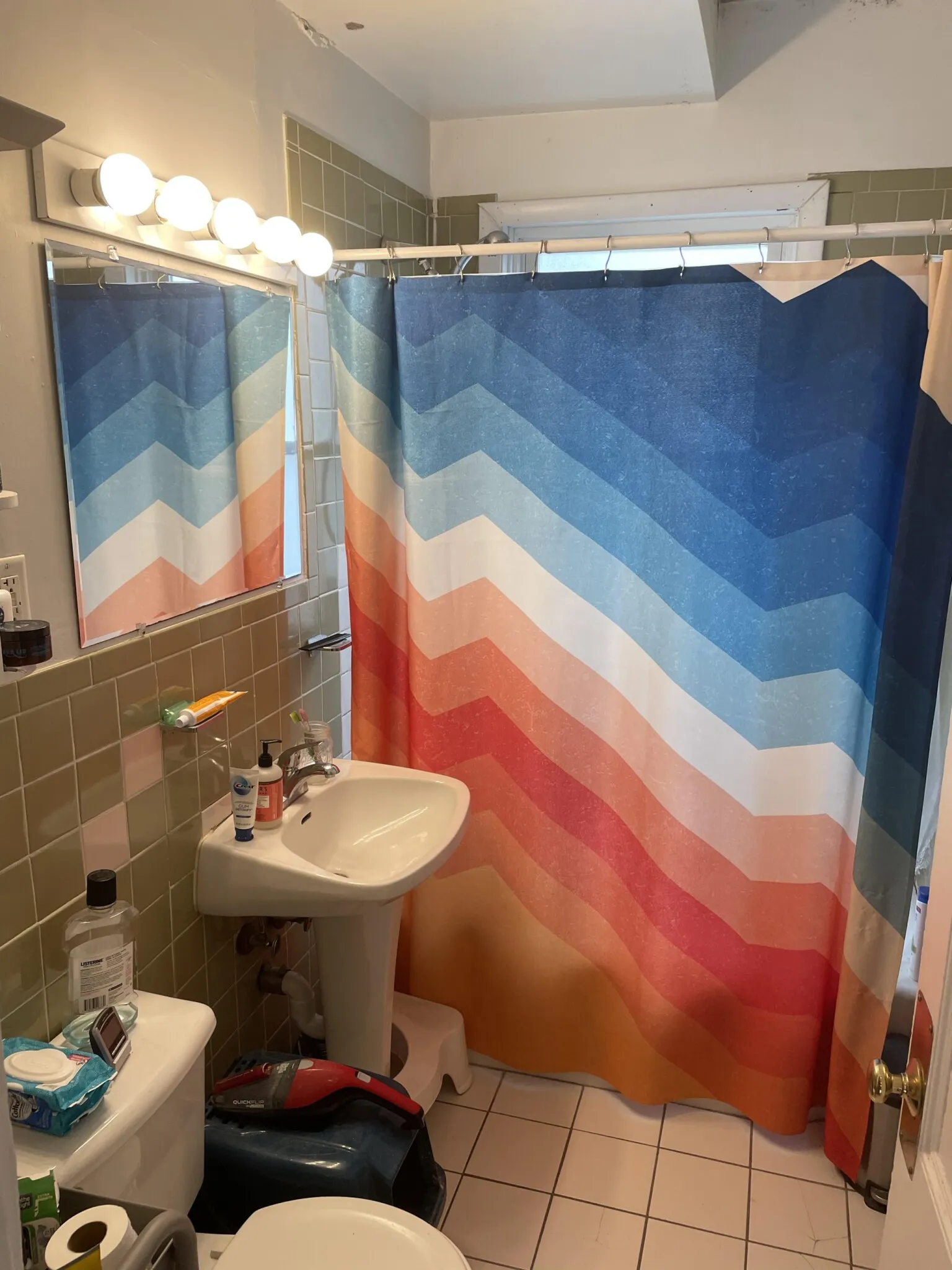 2 bed, 1 bath apartment for rent at 70 Raymond Ave Unit 1R, West Somerville — photo 6 of 6