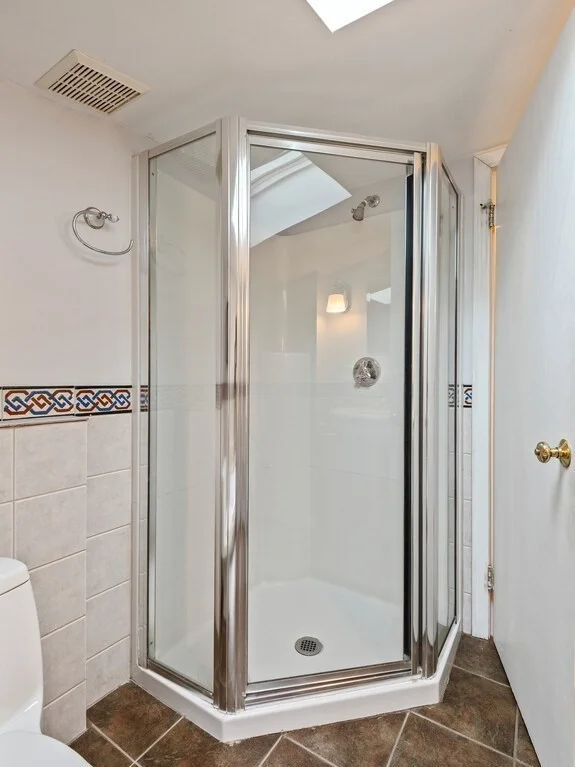 3 bed, 2 bath apartment for rent at 70 Ridge Rd, Marlborough — photo 28 of 36