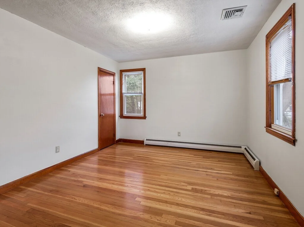 3 bed, 2 bath apartment for rent at 70 Ridge Rd, Marlborough — photo 8 of 36