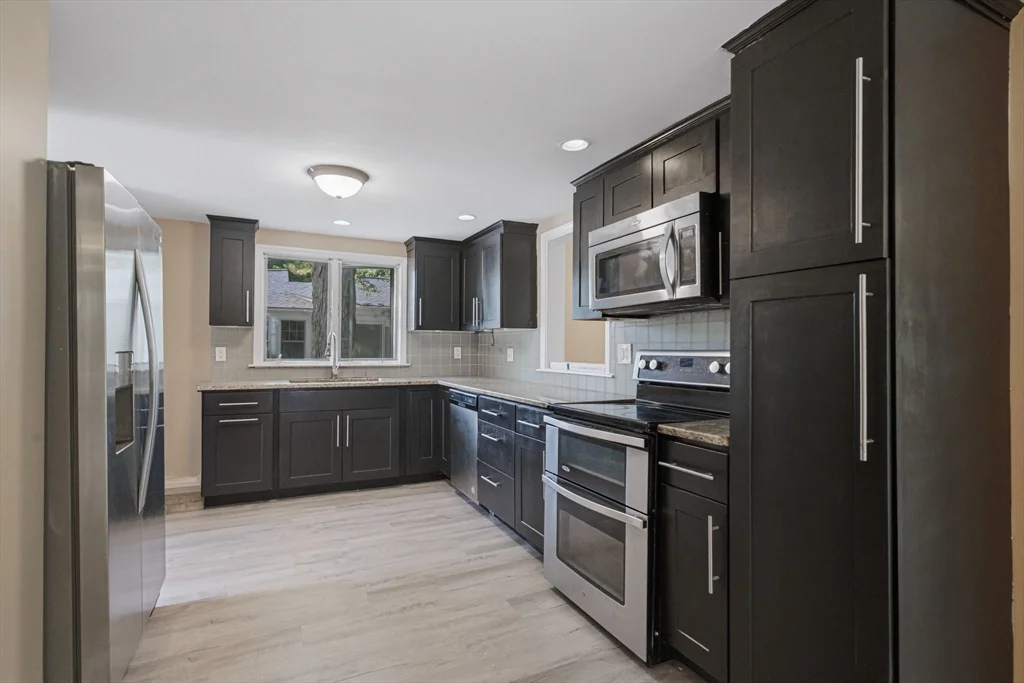 4 bed, 2 bath apartment for rent at 70 Riverside Ave, Attleboro — photo 2 of 42