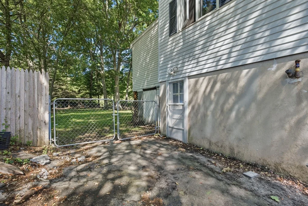4 bed, 2 bath apartment for rent at 70 Riverside Ave, Attleboro — photo 35 of 42