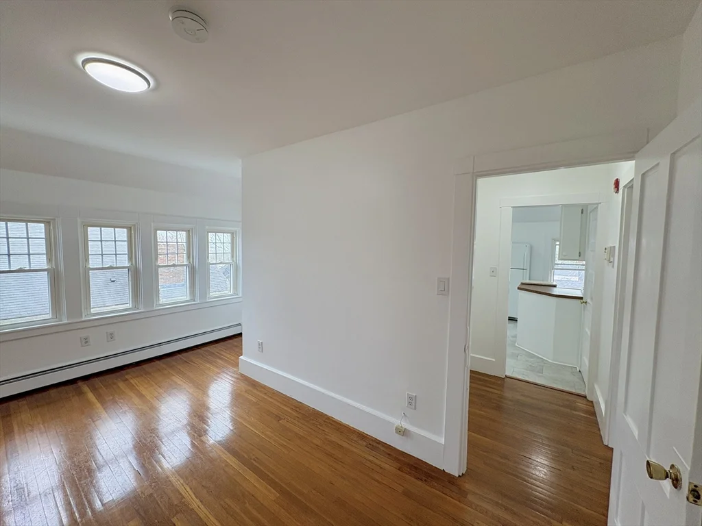 1 bed, 1 bath apartment for rent at 70 Russell St Unit 5, New Bedford — photo 7 of 10