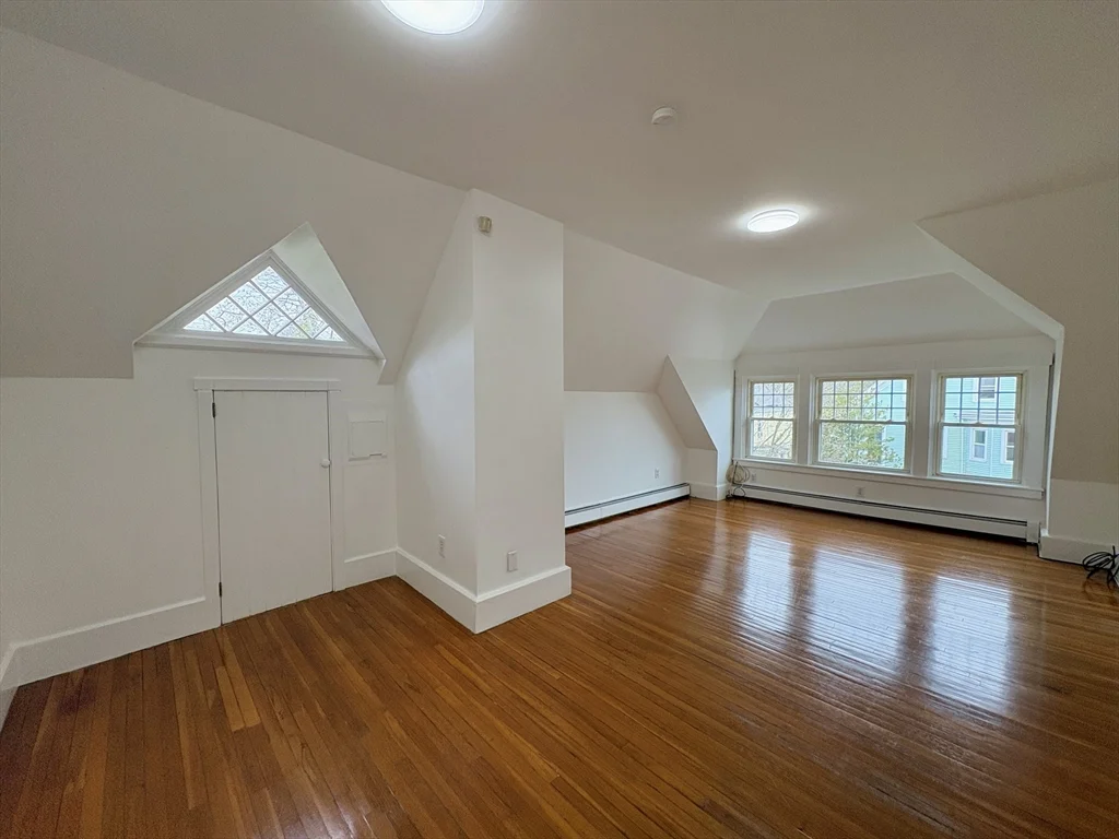1 bed, 1 bath apartment for rent at 70 Russell St Unit 5, New Bedford — photo 6 of 10