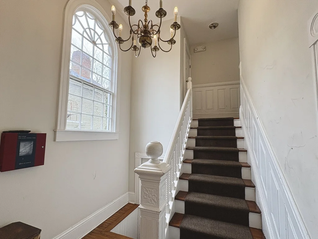 1 bed, 1 bath apartment for rent at 70 Russell St Unit 5, New Bedford — photo 2 of 10