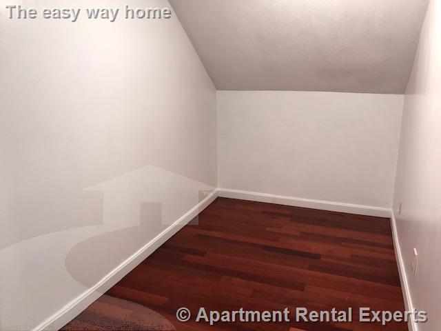 3 bed, 1 bath apartment for rent at 70 School St Unit 2, Central Square — photo 17 of 21