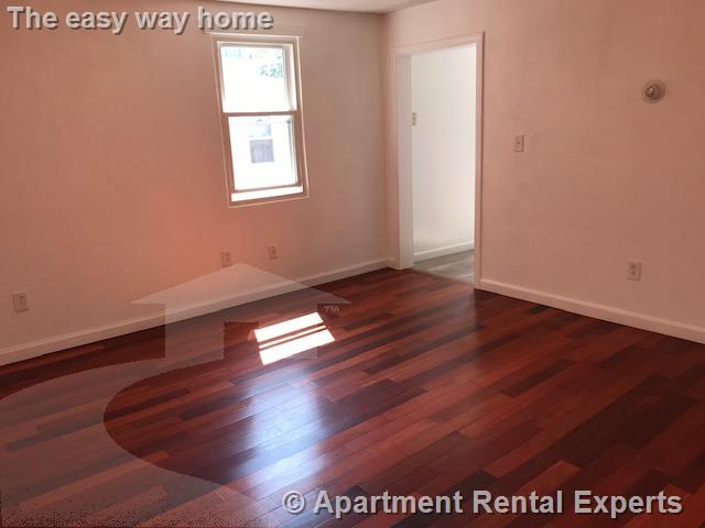 3 bed, 1 bath apartment for rent at 70 School St Unit 2, Central Square — photo 6 of 21
