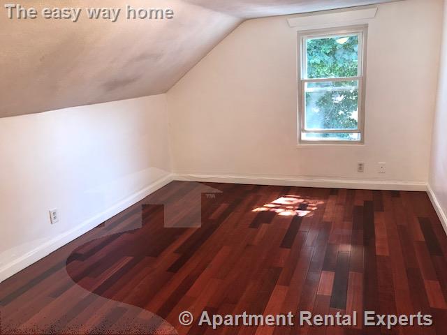 3 bed, 1 bath apartment for rent at 70 School St Unit 2, Central Square — photo 16 of 21