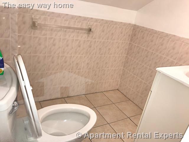 3 bed, 1 bath apartment for rent at 70 School St Unit 2, Central Square — photo 14 of 21