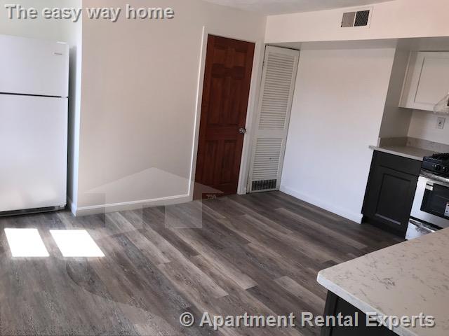 3 bed, 1 bath apartment for rent at 70 School St Unit 2, Central Square — photo 4 of 21
