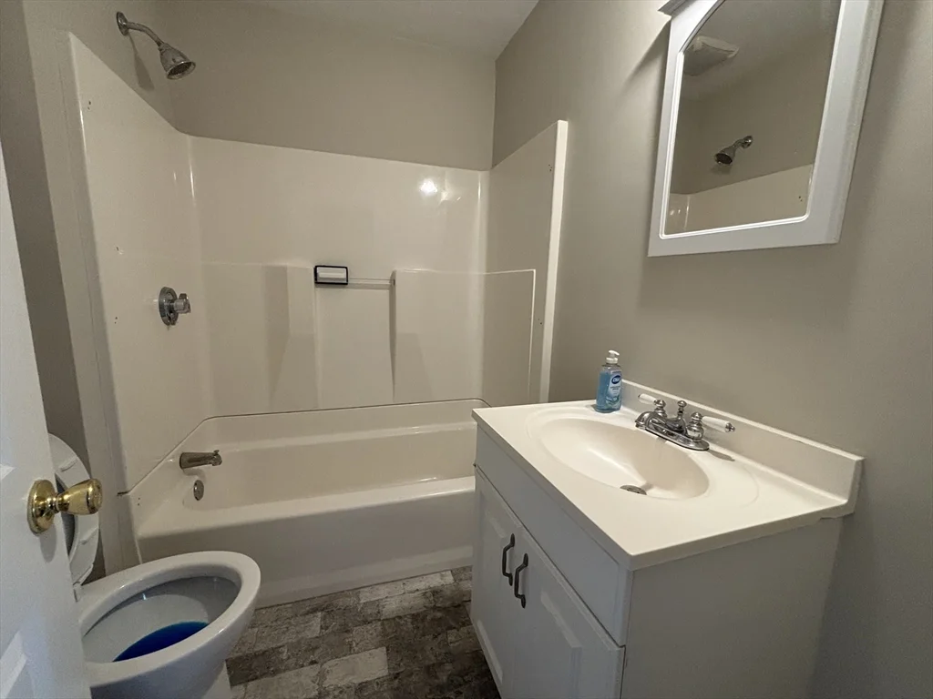 3 bed, 1 bath apartment for rent at 70 Shawmut St Unit 2, East Weymouth — photo 10 of 10