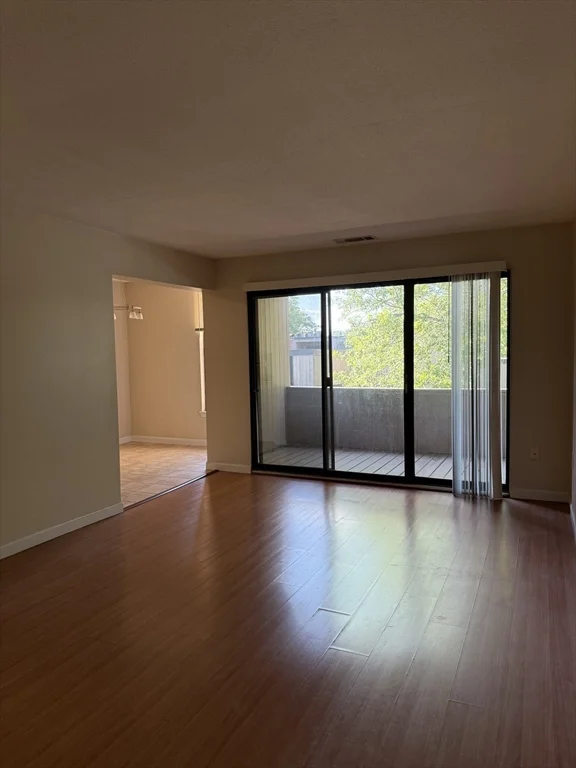 1 bed, 1 bath apartment for rent at 70 Shrewsbury Green Dr Unit K, Shrewsbury — photo 3 of 17