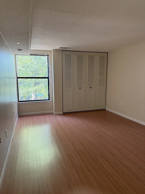 1 bed, 1 bath apartment for rent at 70 Shrewsbury Green Dr Unit K, Shrewsbury — photo 8 of 17