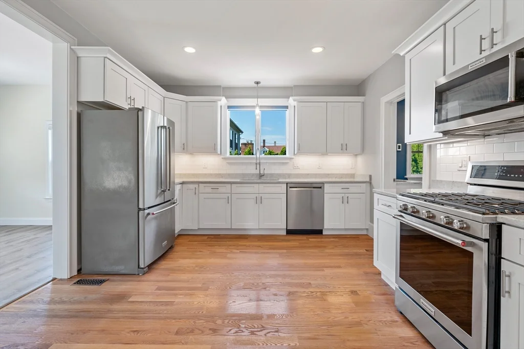 3 bed, 2 bath apartment for rent at 70 Smith Ave Unit 1, West Newton — photo 8 of 17
