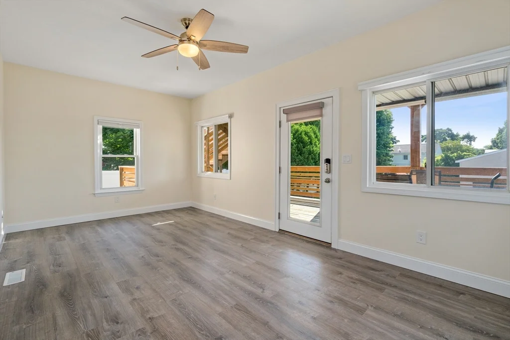 3 bed, 2 bath apartment for rent at 70 Smith Ave Unit 1, West Newton — photo 6 of 17