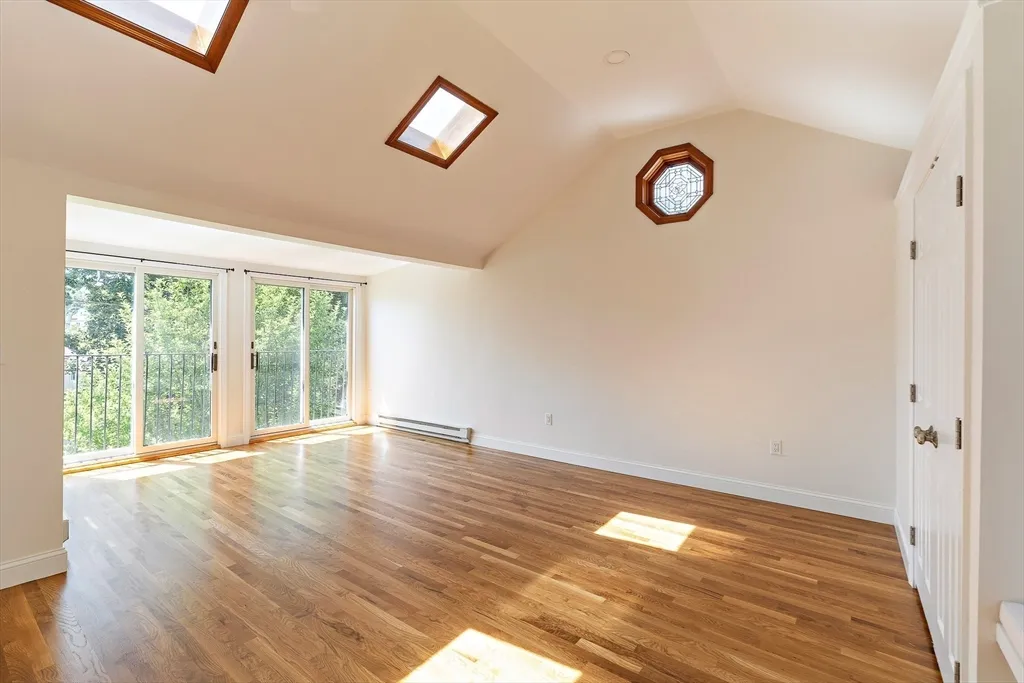 4 bed, 2 bath apartment for rent at 70 South Border Rd, Lawrence Estates — photo 16 of 39
