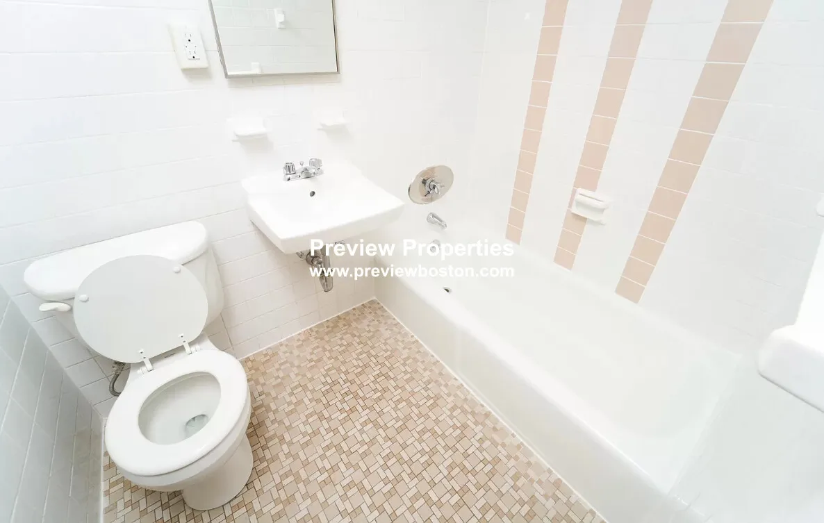 1 bed, 1 bath apartment for rent at 70 South Huntington Ave Unit 04P, Jamaica Plain — photo 12 of 15