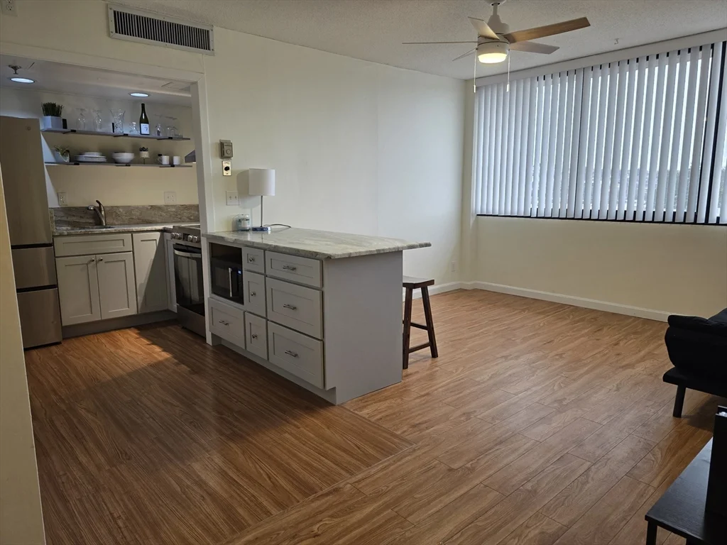 1 bed, 1 bath apartment for rent at 70 Southbridge St, Unit 504, Worcester — photo 5 of 23
