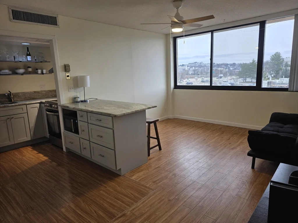 1 bed, 1 bath apartment for rent at 70 Southbridge St, Unit 504, Worcester — photo 8 of 23
