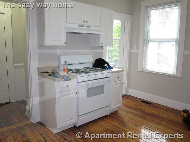 3 bed, 2 bath apartment for rent at 70 Spring St Unit 1, East Cambridge — photo 7 of 8