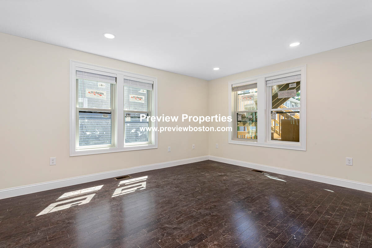 5 bed, 4+ bath apartment for rent at 70 Stanley Ave Unit 1, South Medford — photo 22 of 33