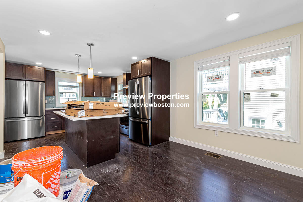 5 bed, 4+ bath apartment for rent at 70 Stanley Ave Unit 1, South Medford — photo 26 of 33